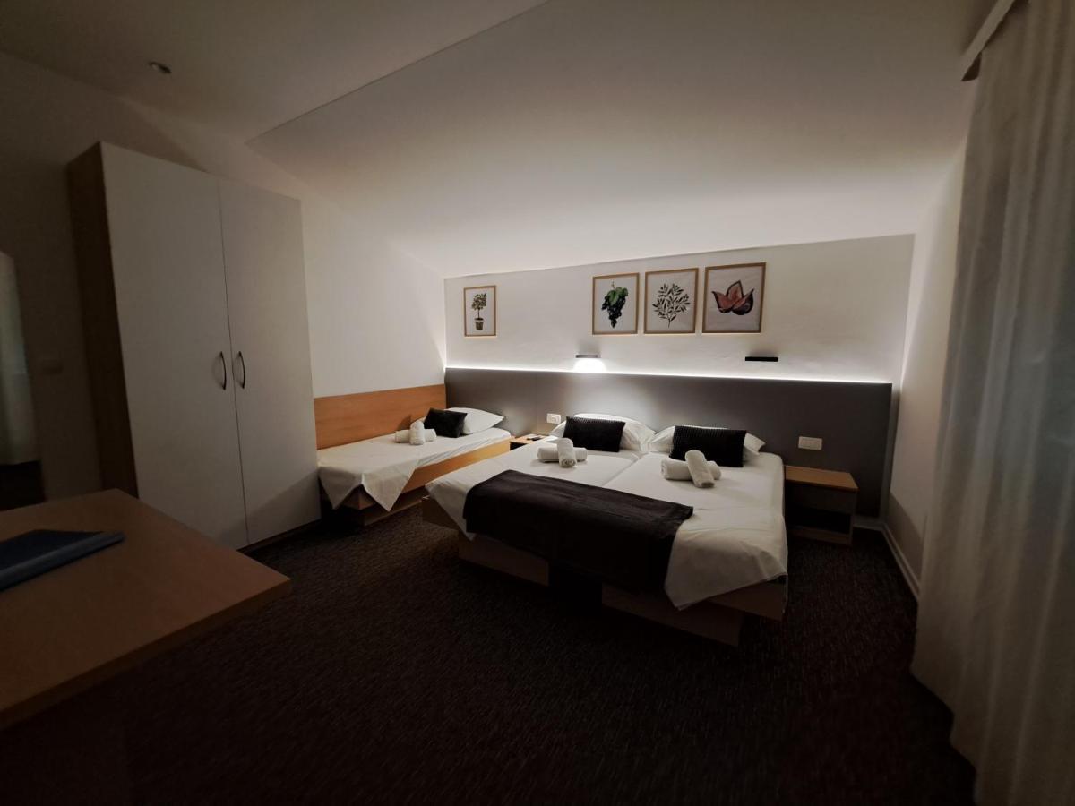 Rooms Zvonimir Stobreč Buitenkant foto